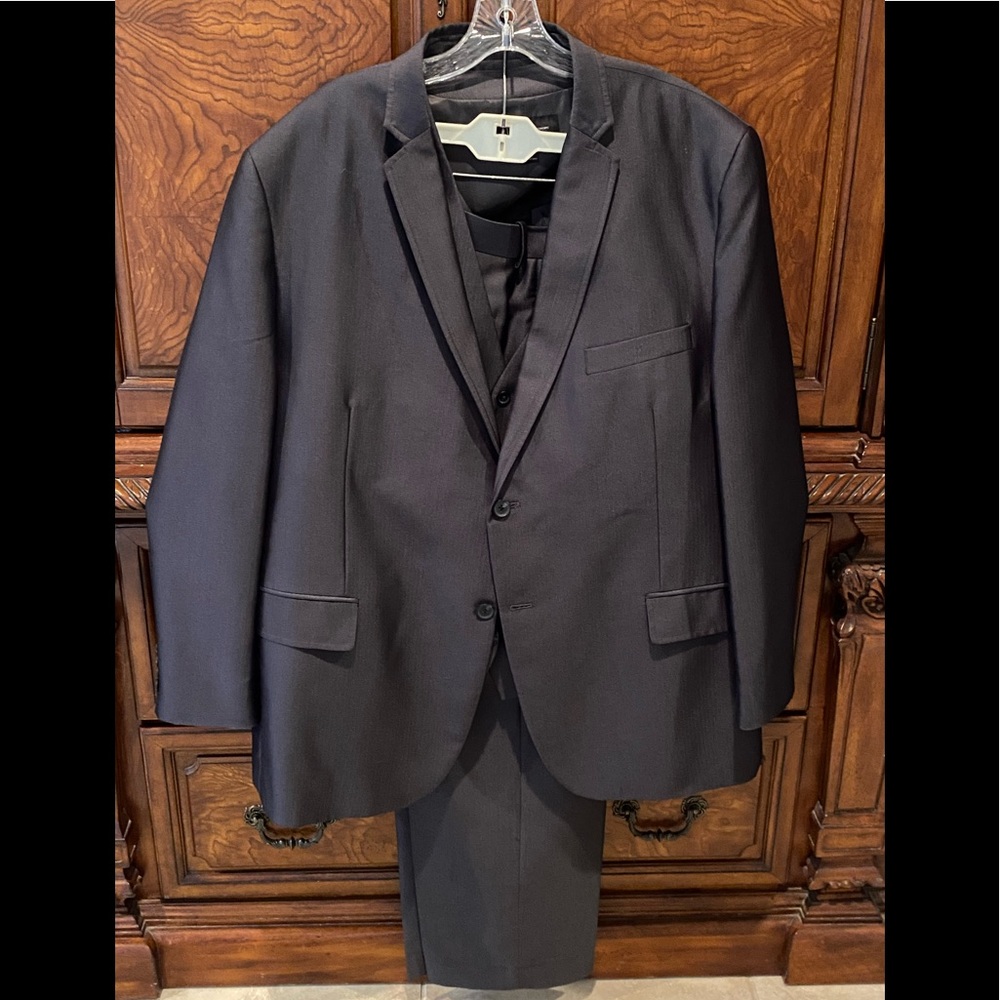 Men’s INC International Concept 3 Piece Suit